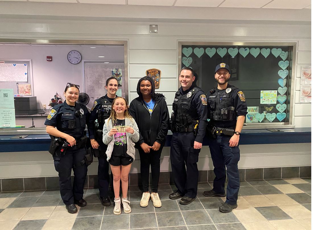 341873213_776847040478590_8581223971367916832_n